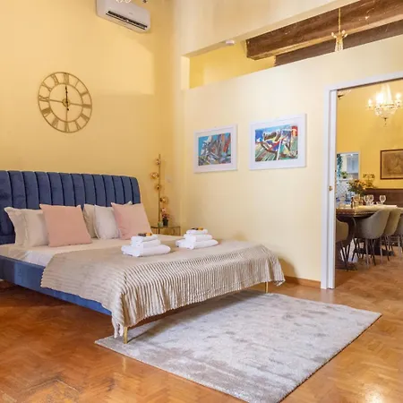 Апартаменты Pamela Dreams Parione